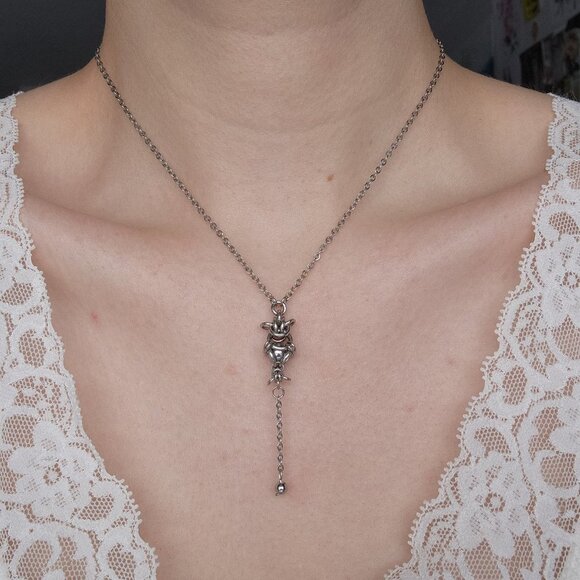 Gothic hematite pearl and silver rosary necklace with a small silver chain - Picture 3 of 8